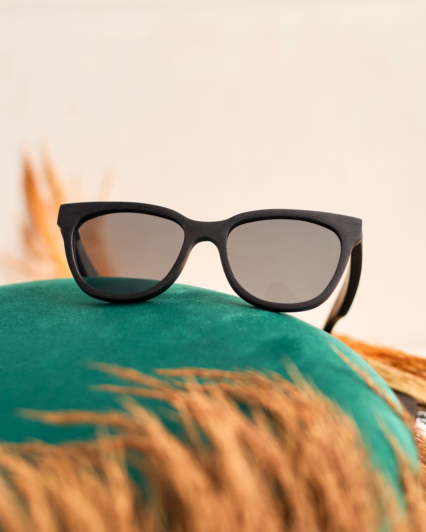 Waridi Ebonized Kasa Sunglasses