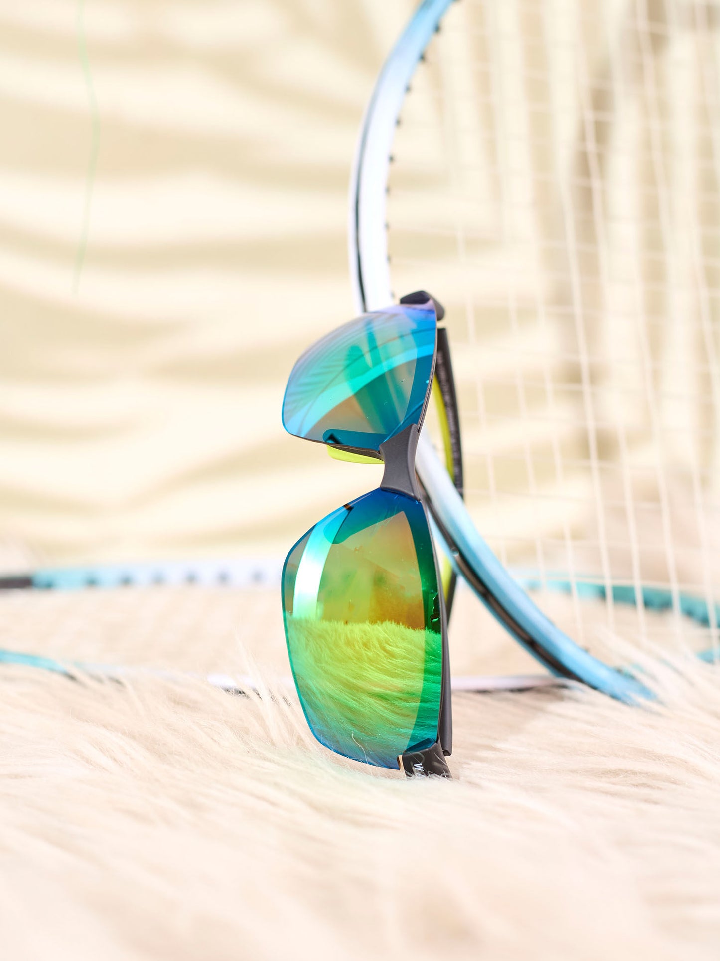 Waridi Sleek green sunglasses