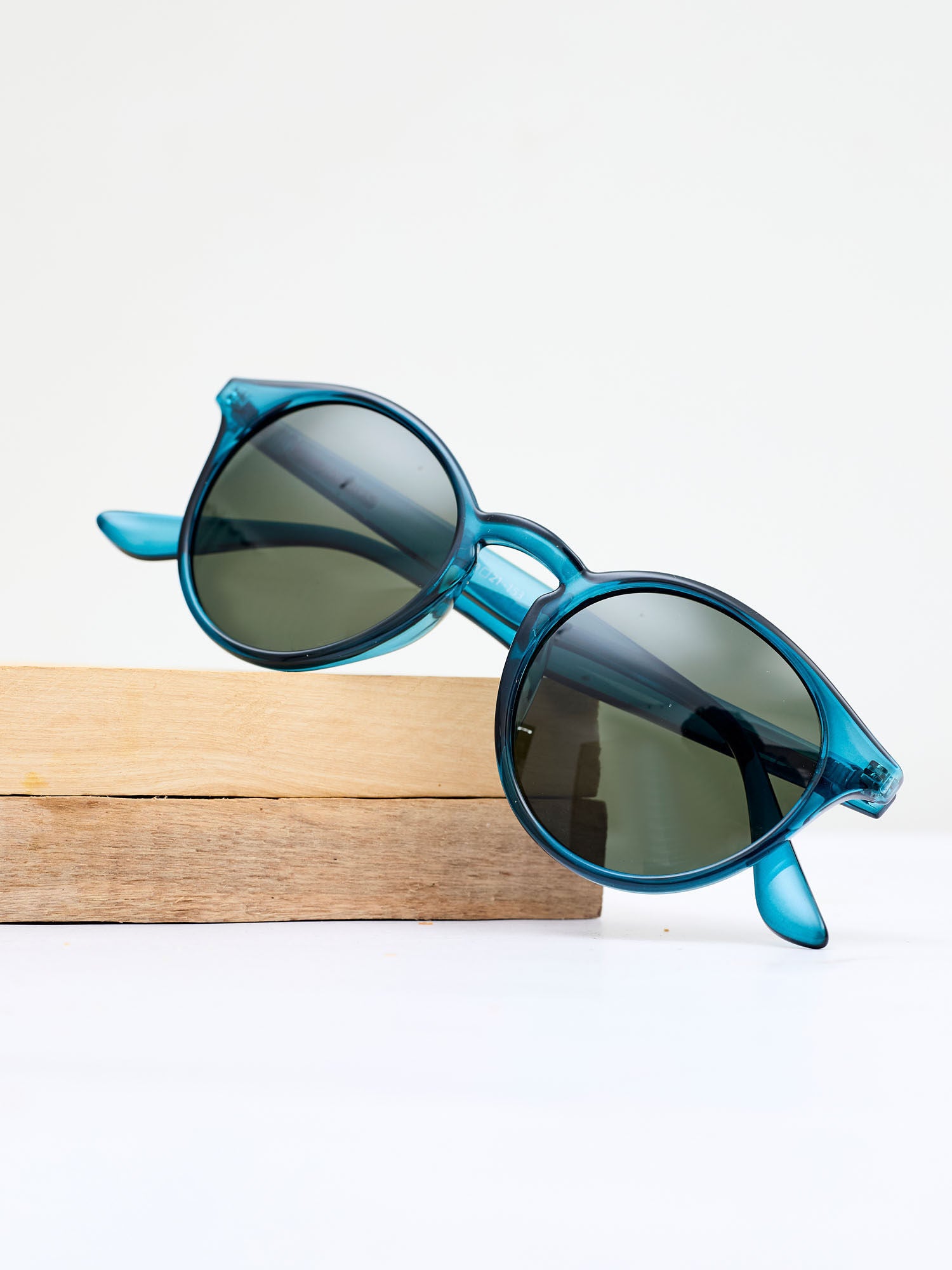 Waridi Aqua Green Sunglasses