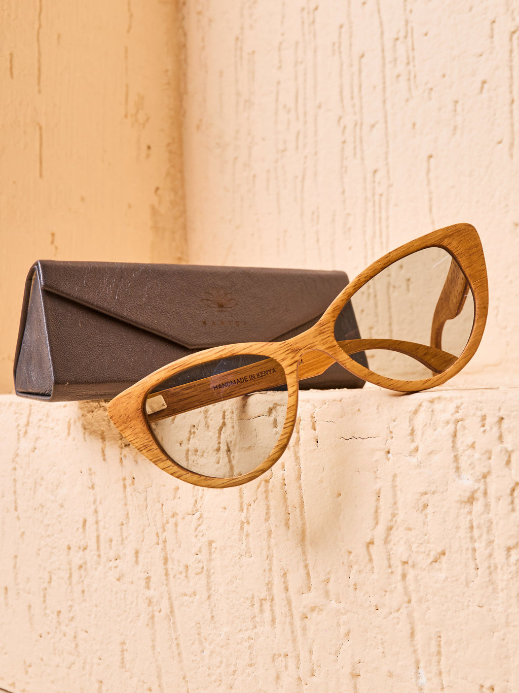 Waridi Paka Sunglasses - Mvule wood