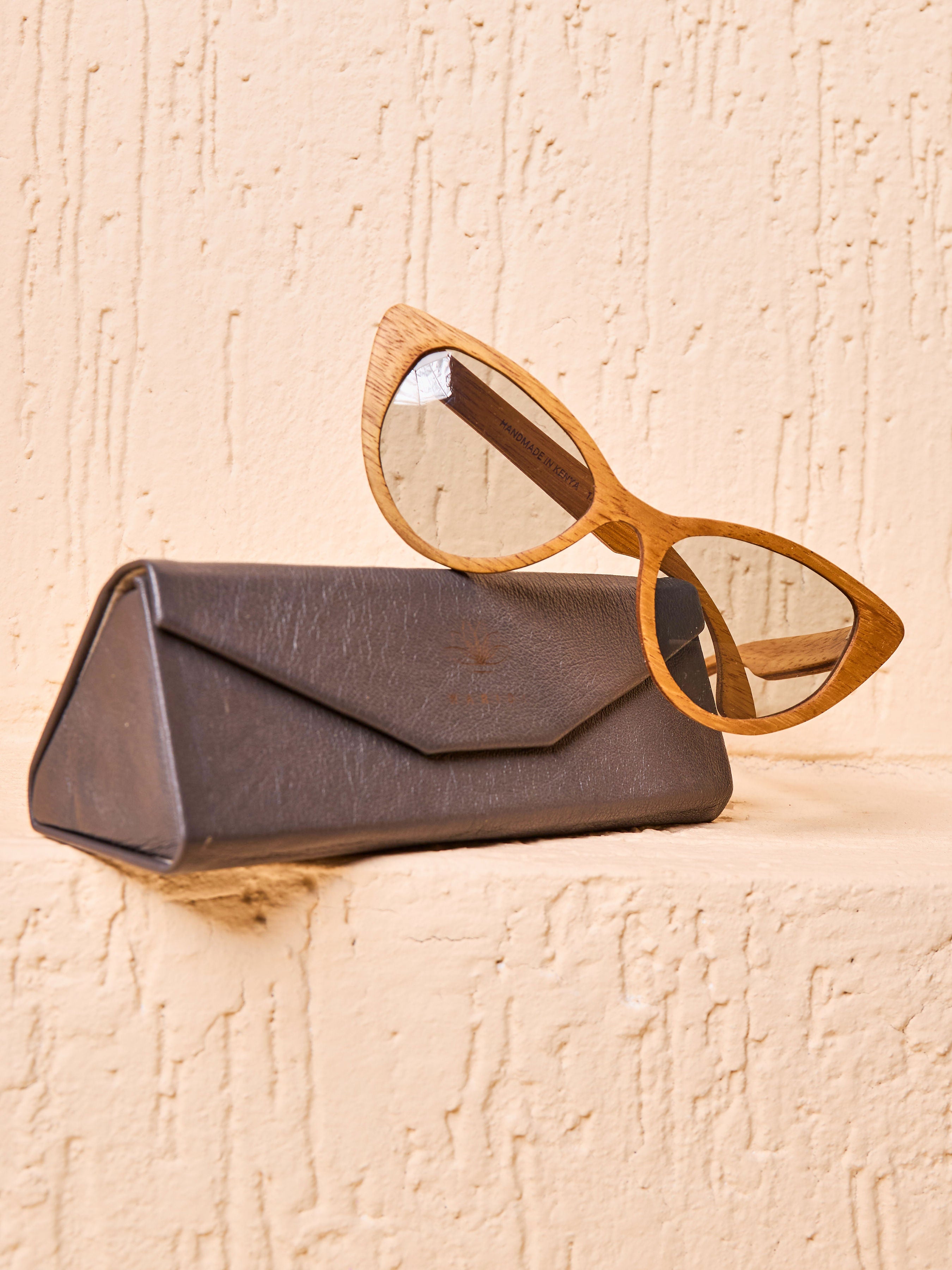 Waridi Paka Sunglasses - Mvule wood