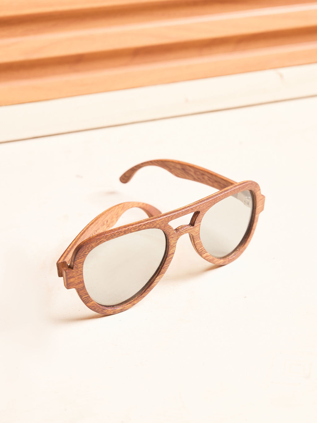 Waridi Tai sunglasses -Mahogany wood