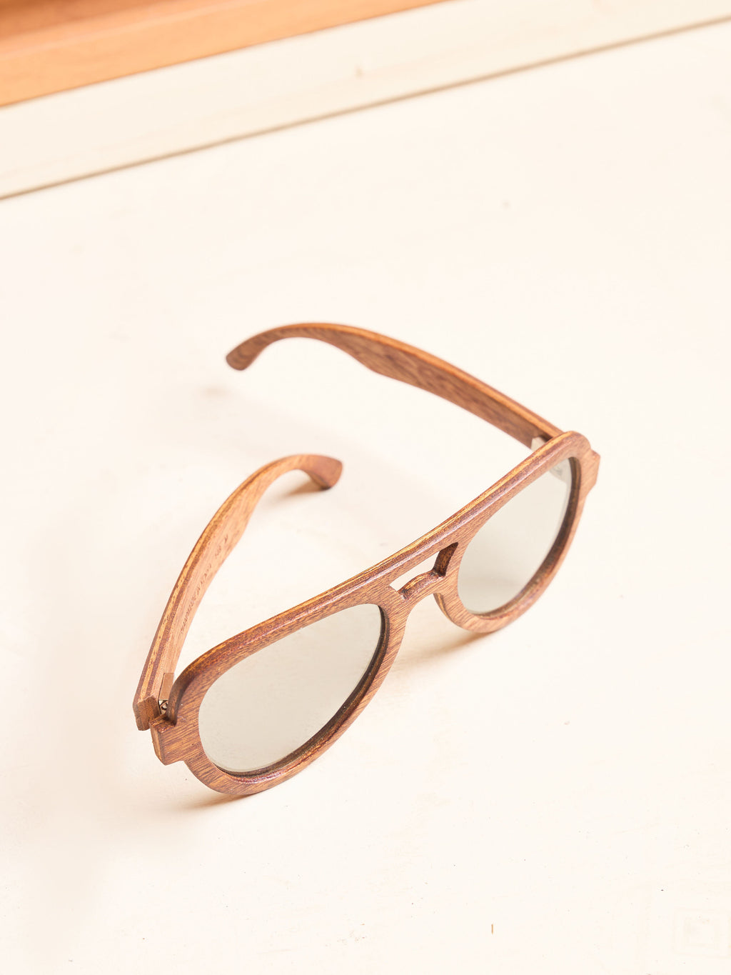 Waridi Tai sunglasses -Mahogany wood