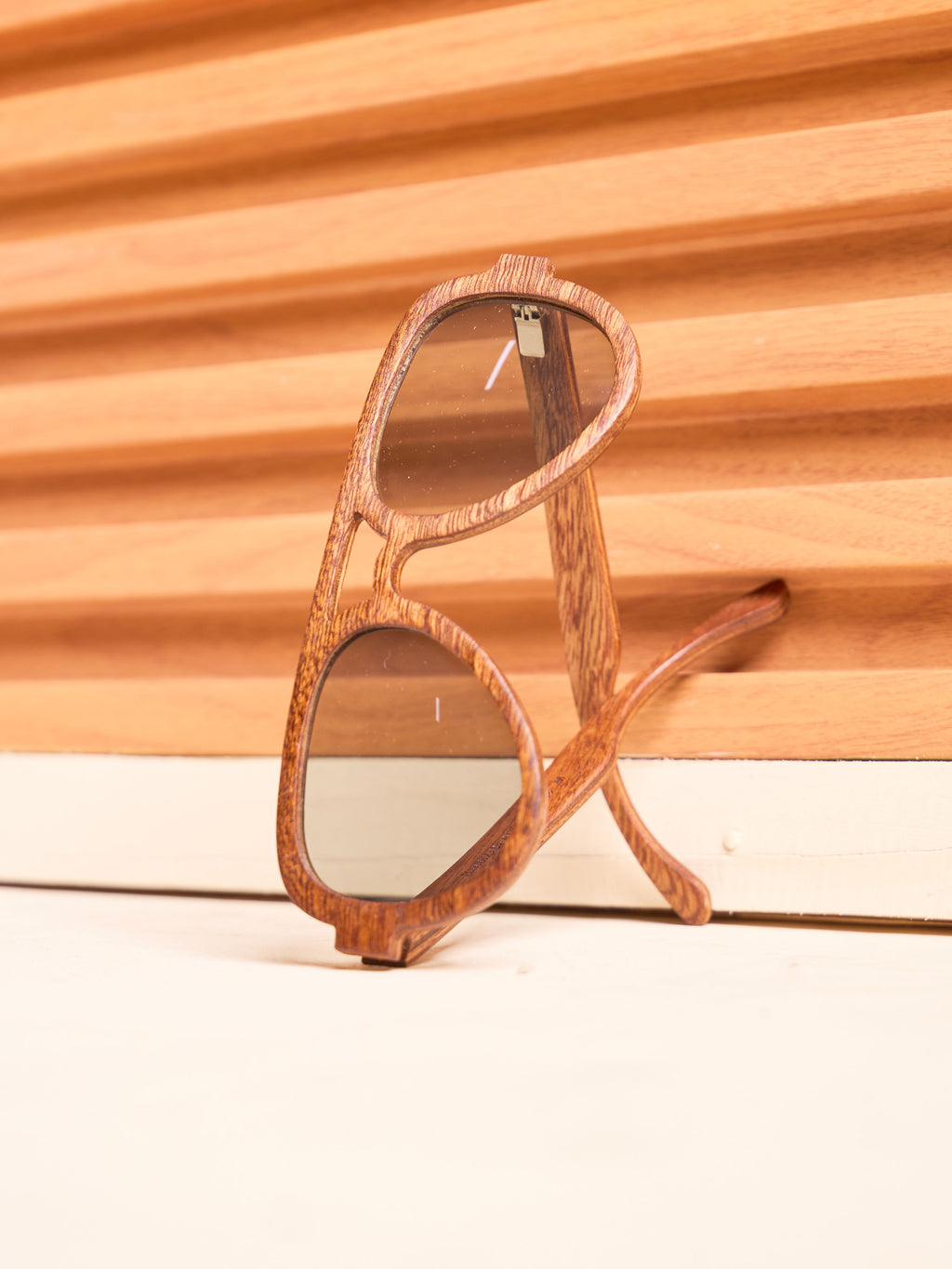 Waridi Tai sunglasses -Mahogany wood