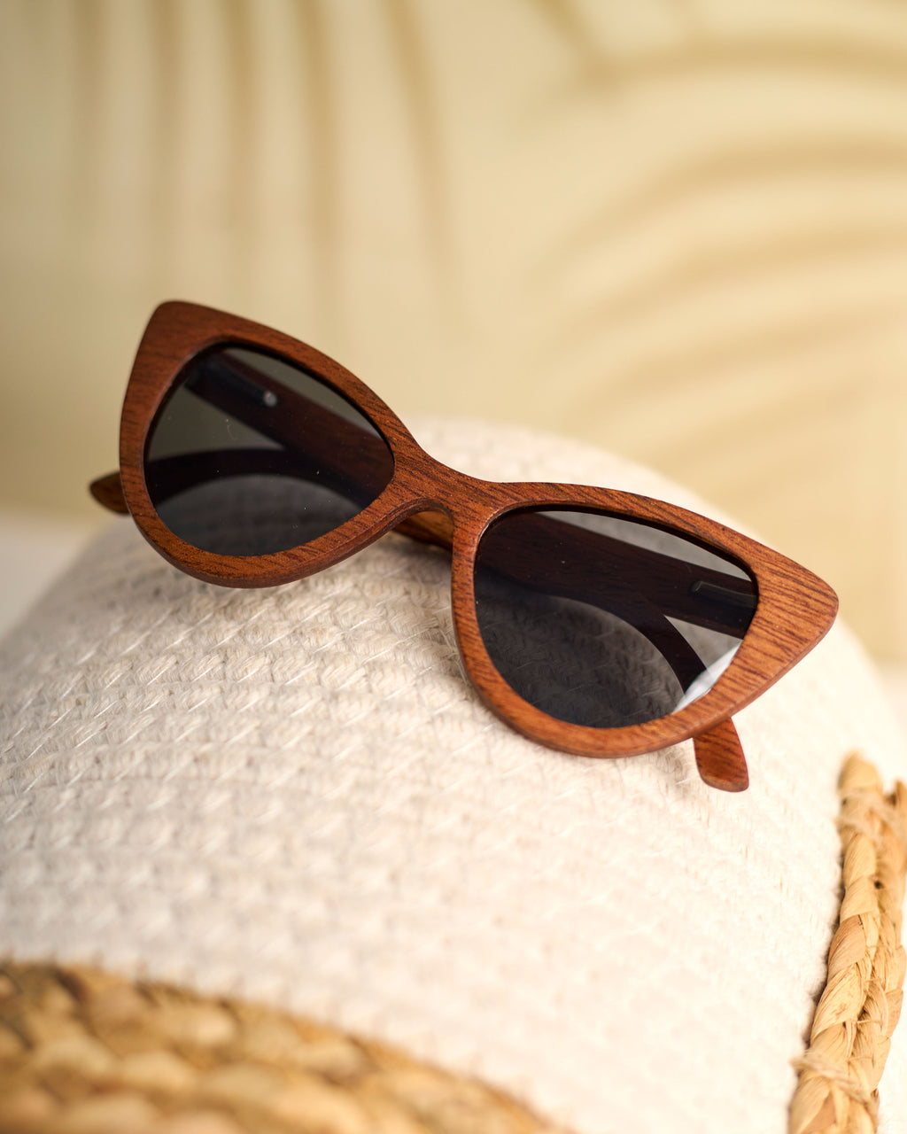 Waridi Paka Sunglasses - Mahogany wood