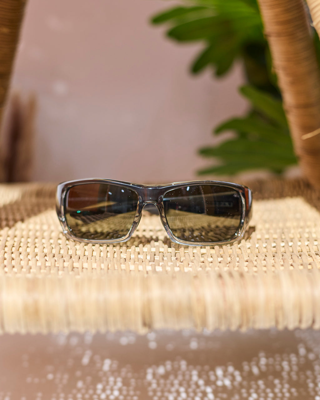 Waridi Kipeo Grey Sunglasses