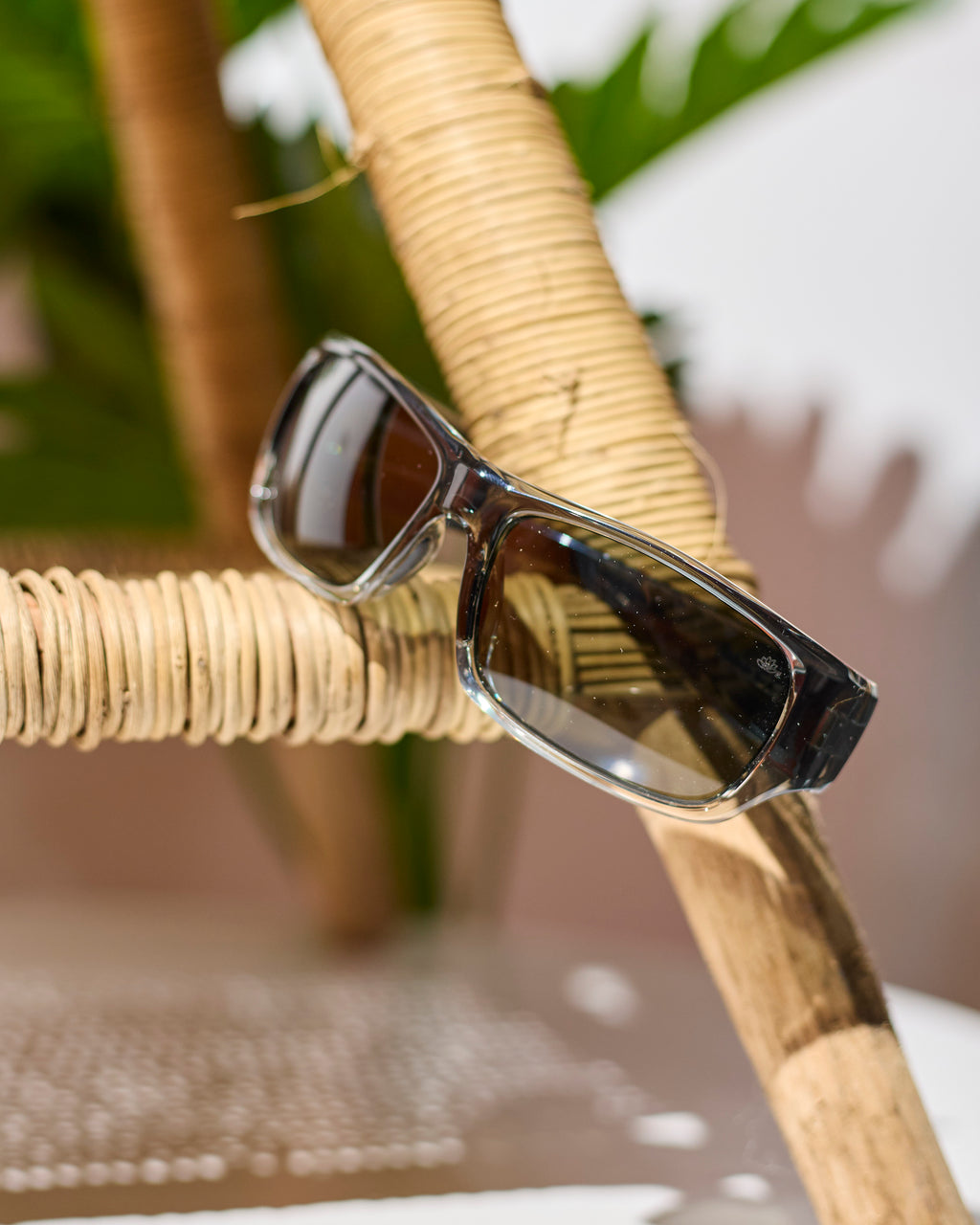 Waridi Kipeo Grey Sunglasses