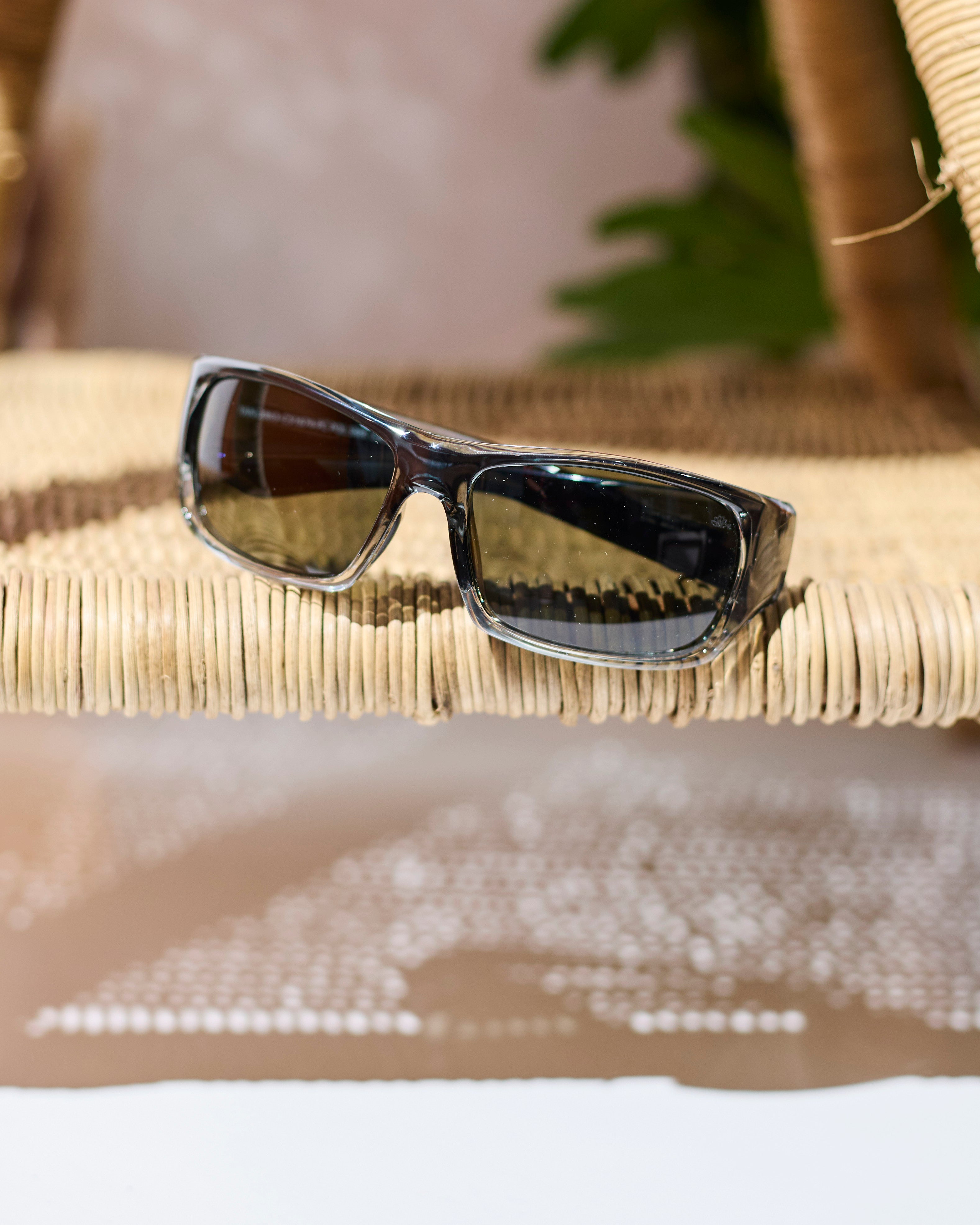 Waridi Kipeo Grey Sunglasses