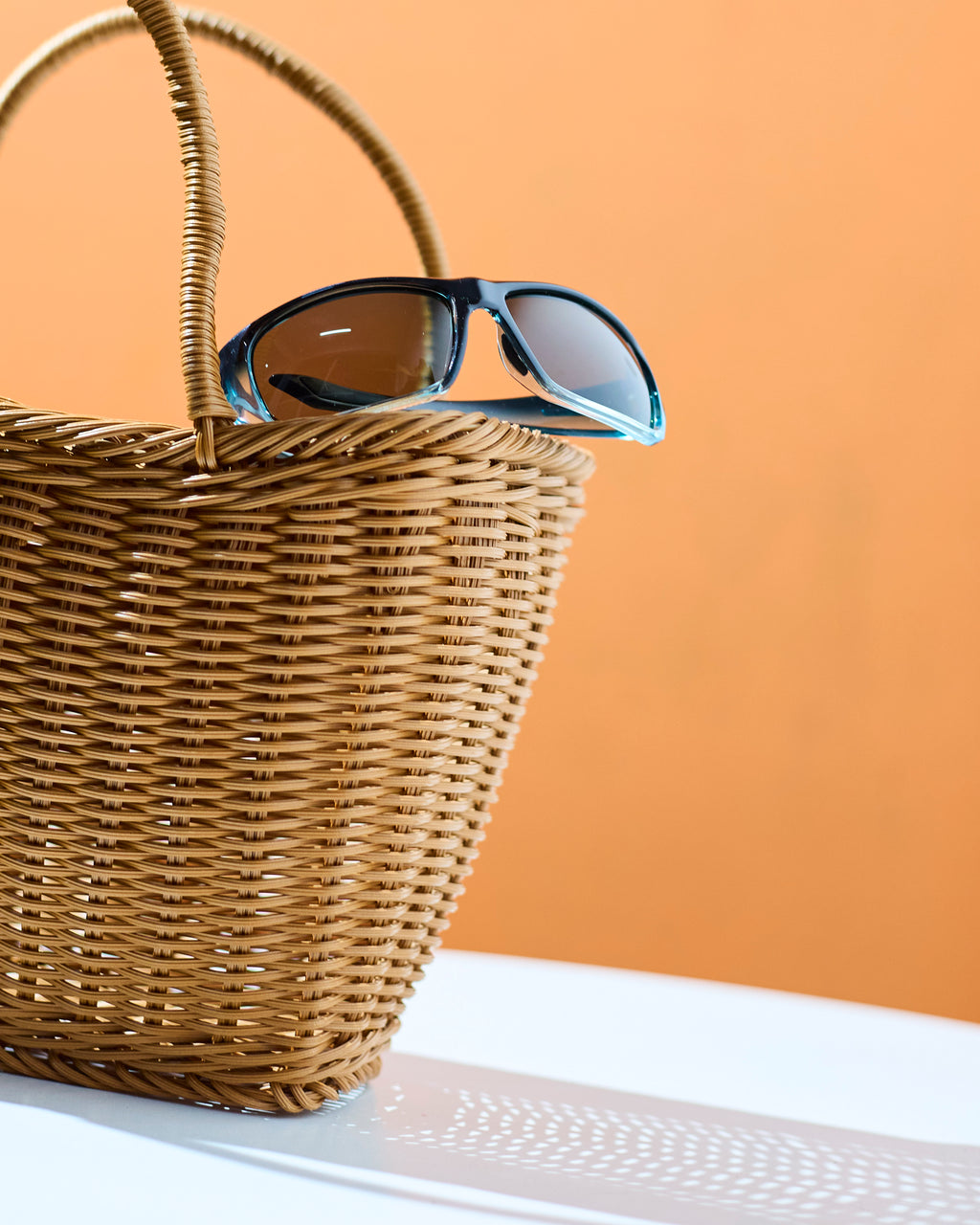 Waridi Kipeo Aqua Sunglasses