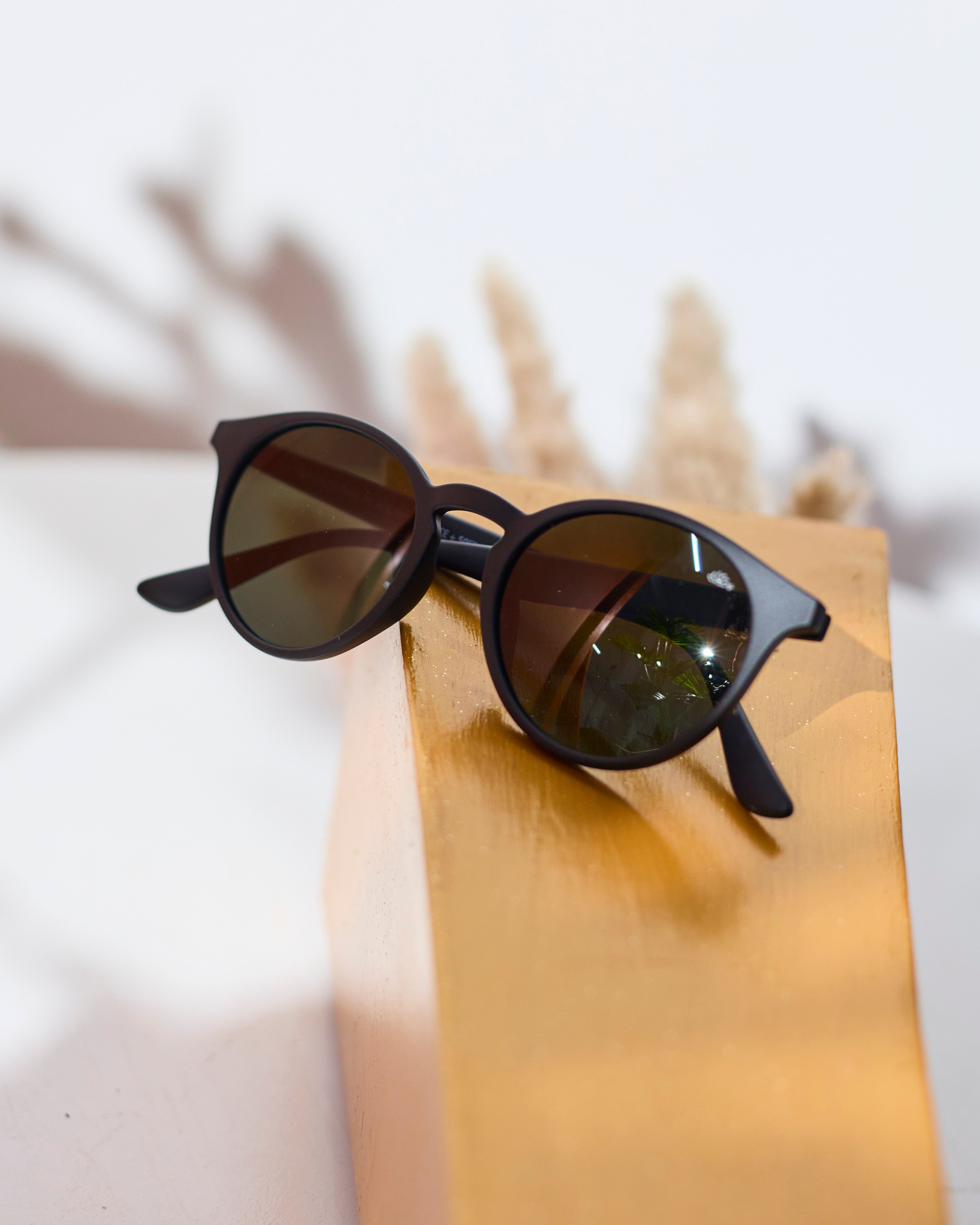 Waridi BlackMoa Sunglasses