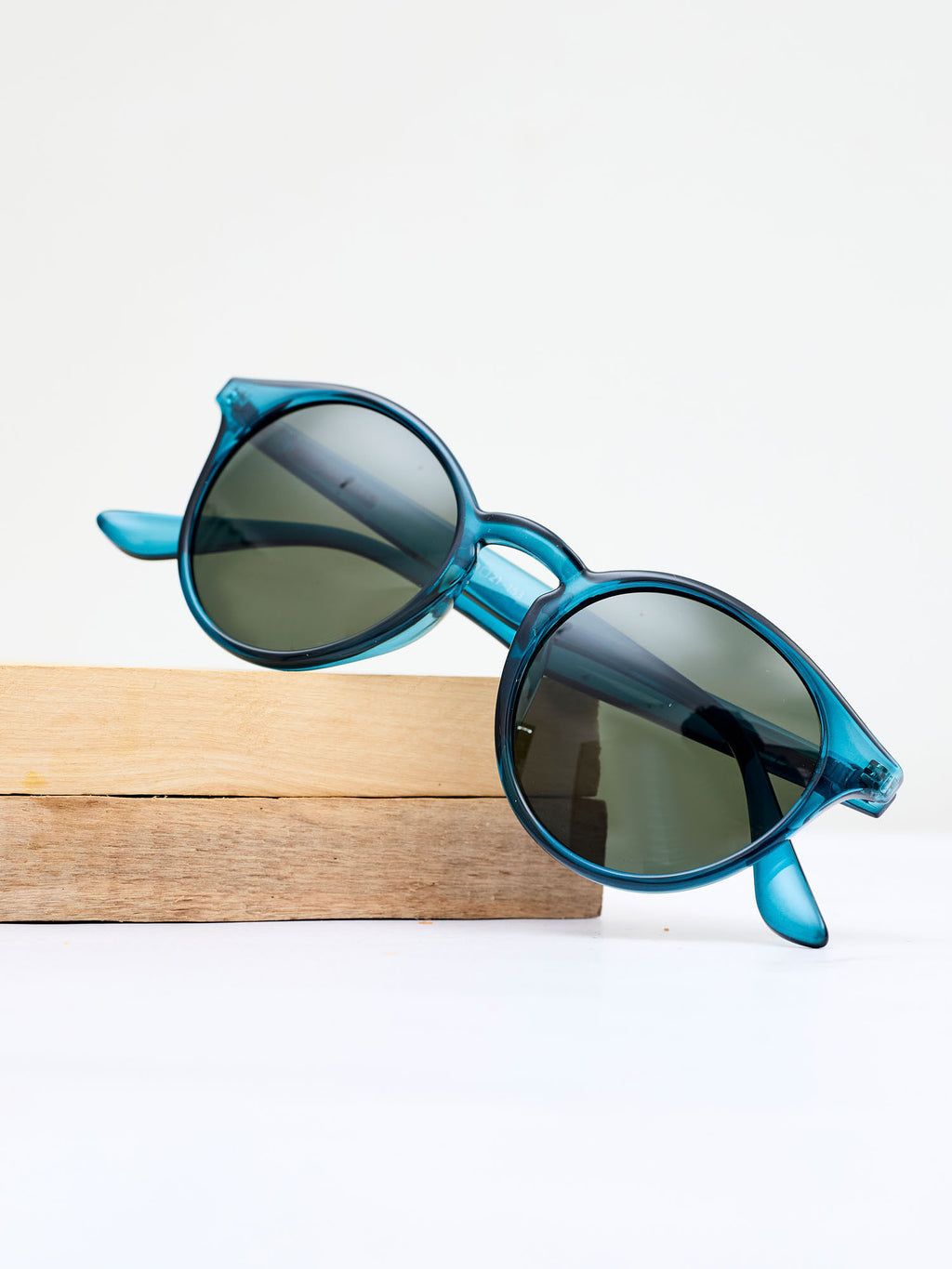Waridi Aqua Green Sunglasses