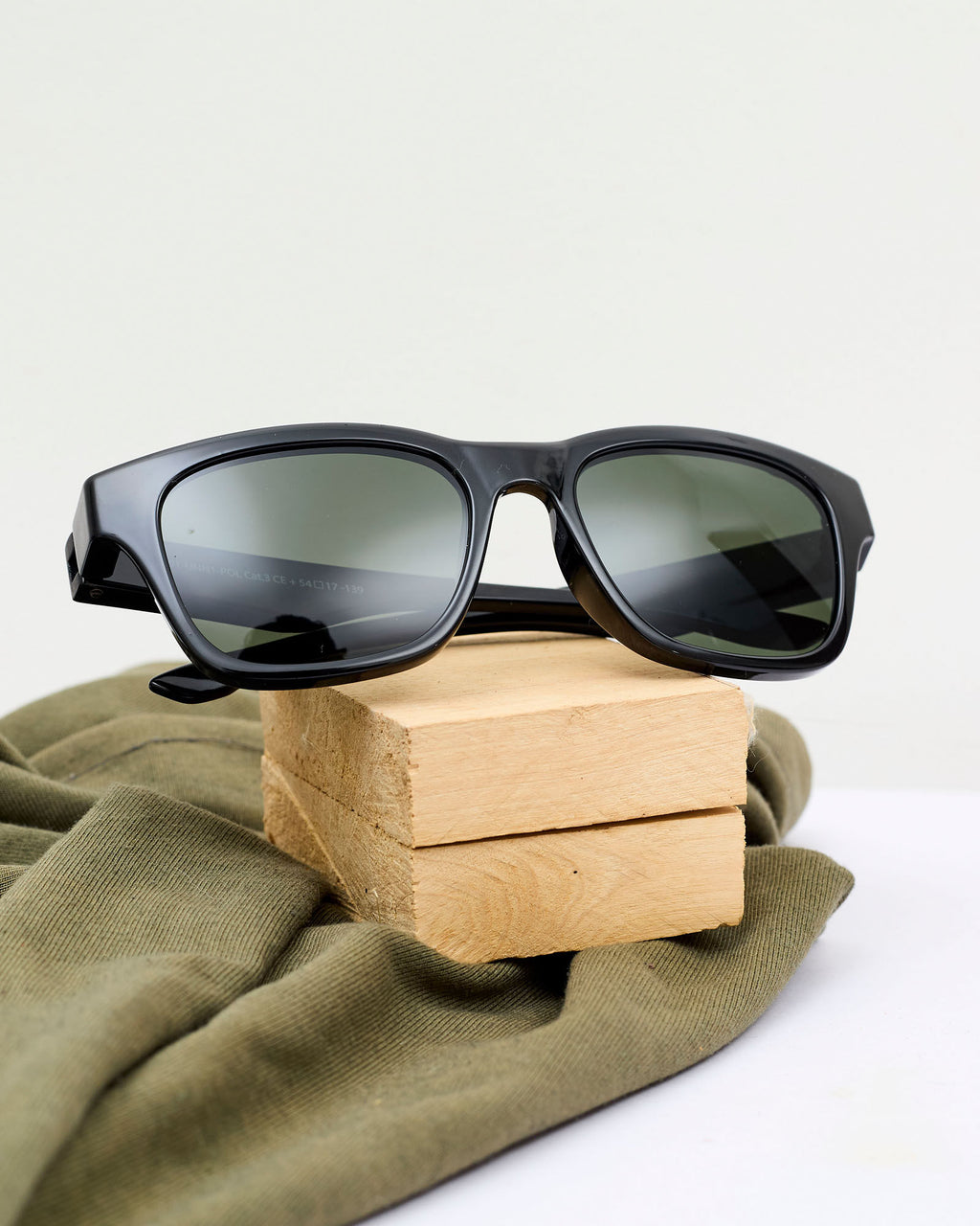 Waridi Black Panther Sunglasses