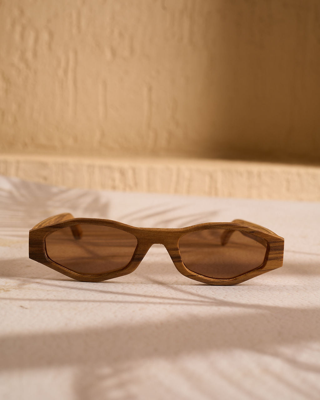 Waridi Almasi Wooden Sunglasses