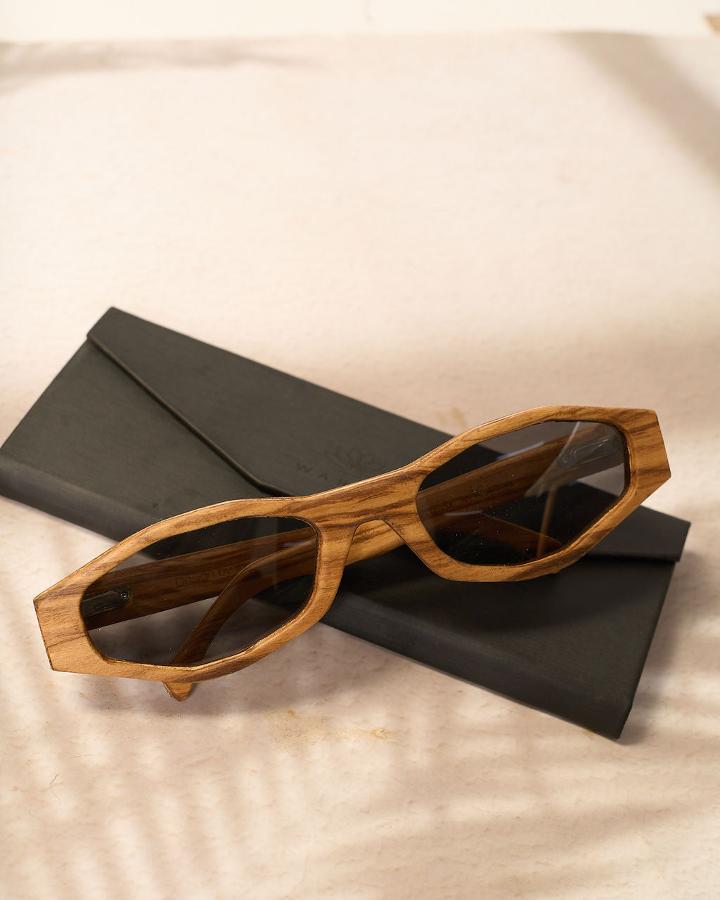 Waridi Almasi Wooden Sunglasses