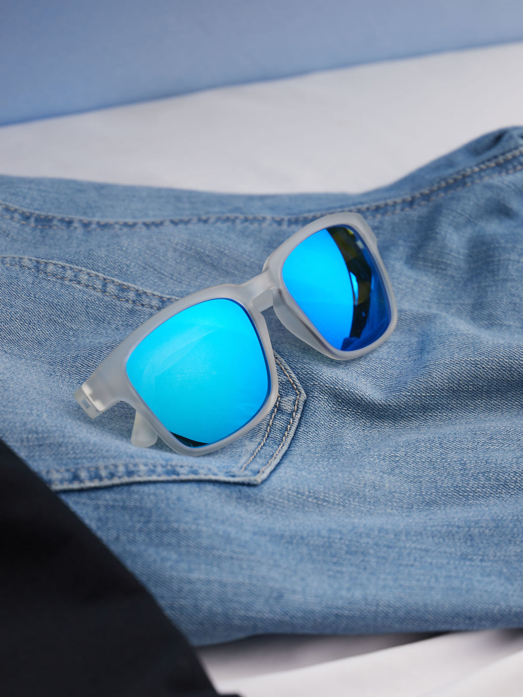 Waridi Eyewear Daisy Unisex Sunglasses - White