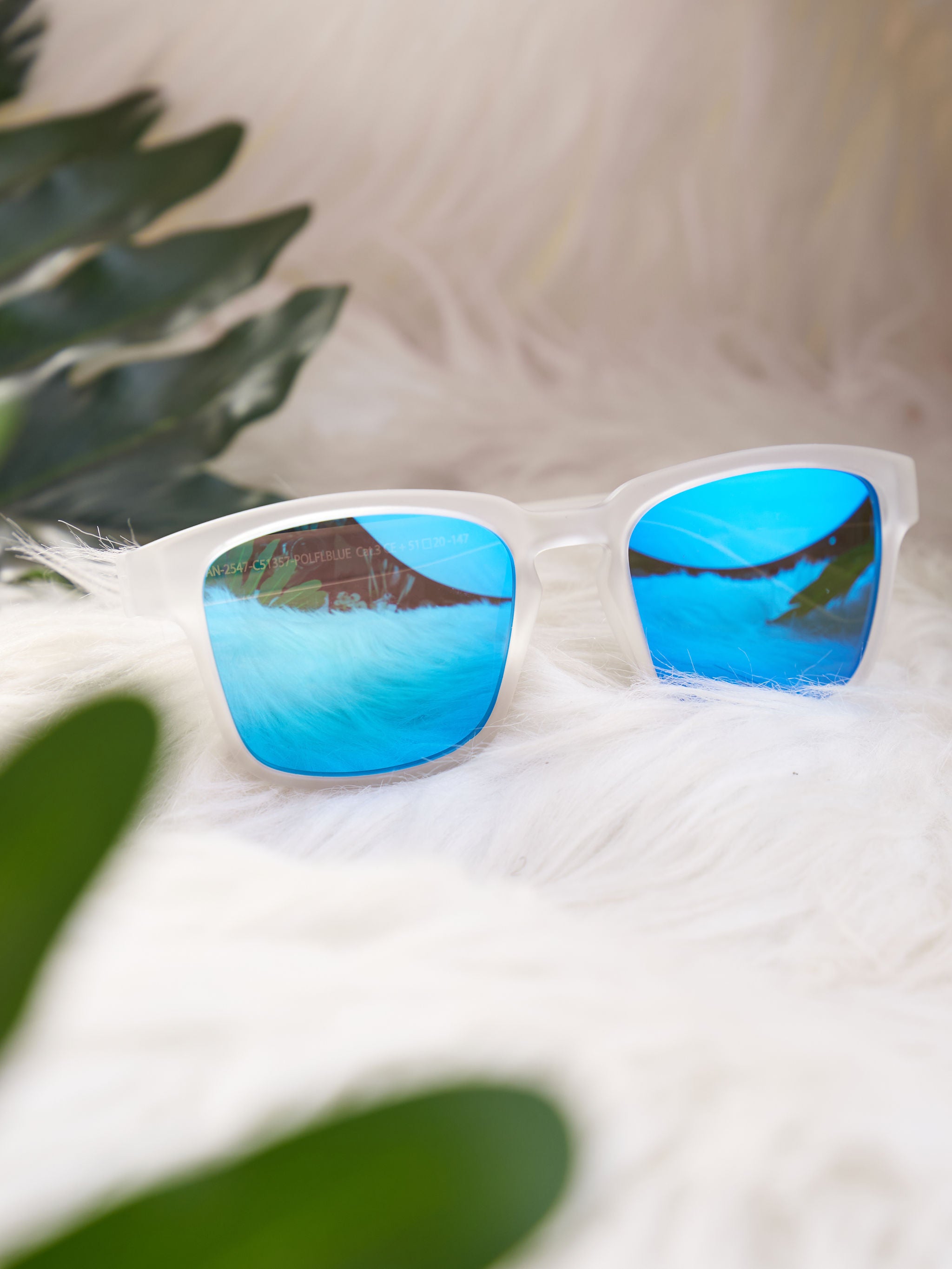 Waridi Eyewear Daisy Unisex Sunglasses - White