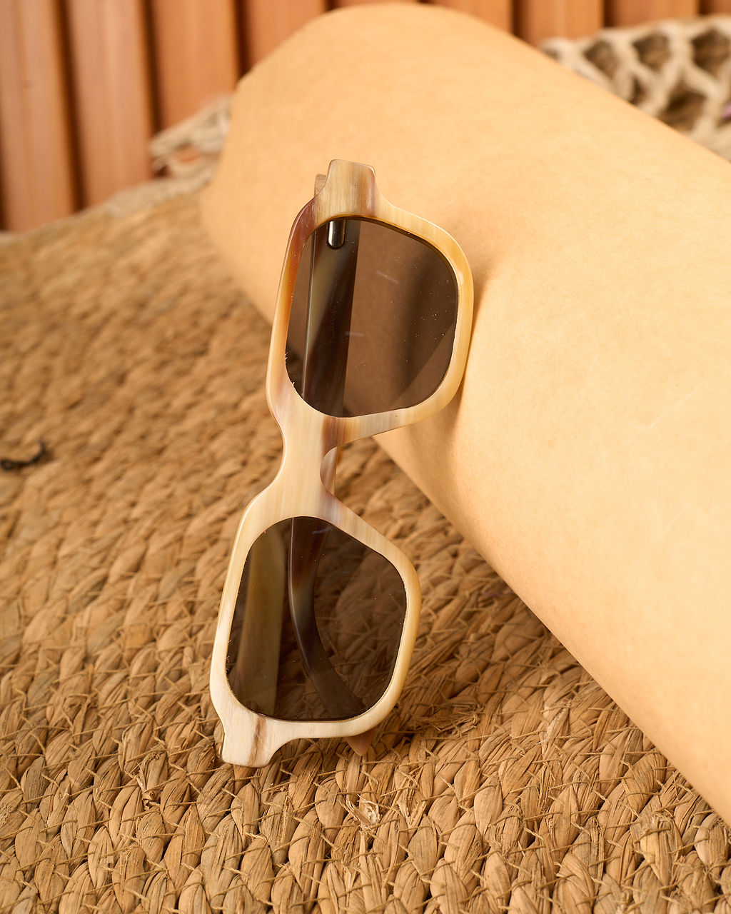 Waridi Mstatili cowhorn Sunglasses-Light Color