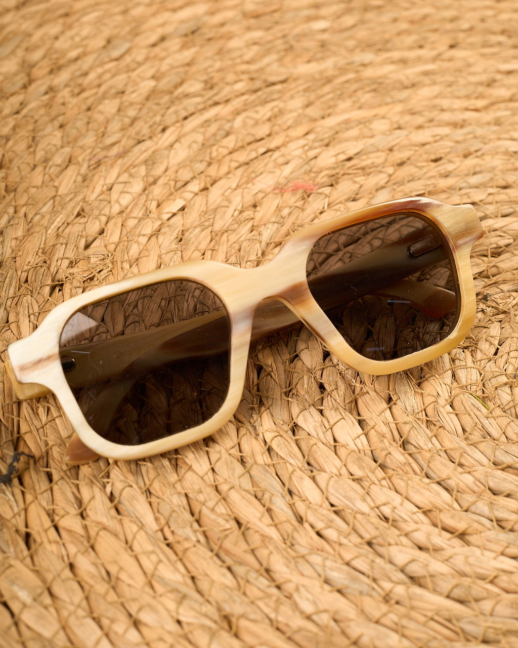 Waridi Mstatili cowhorn Sunglasses-Light Color